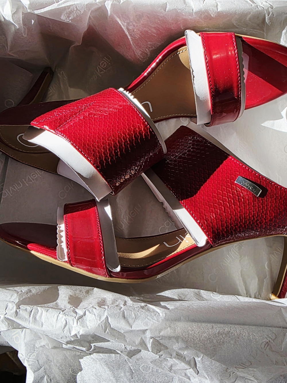 Calvin Klein Lorinda Sandal In Red Multi Size 9M - Picture 9 of 12